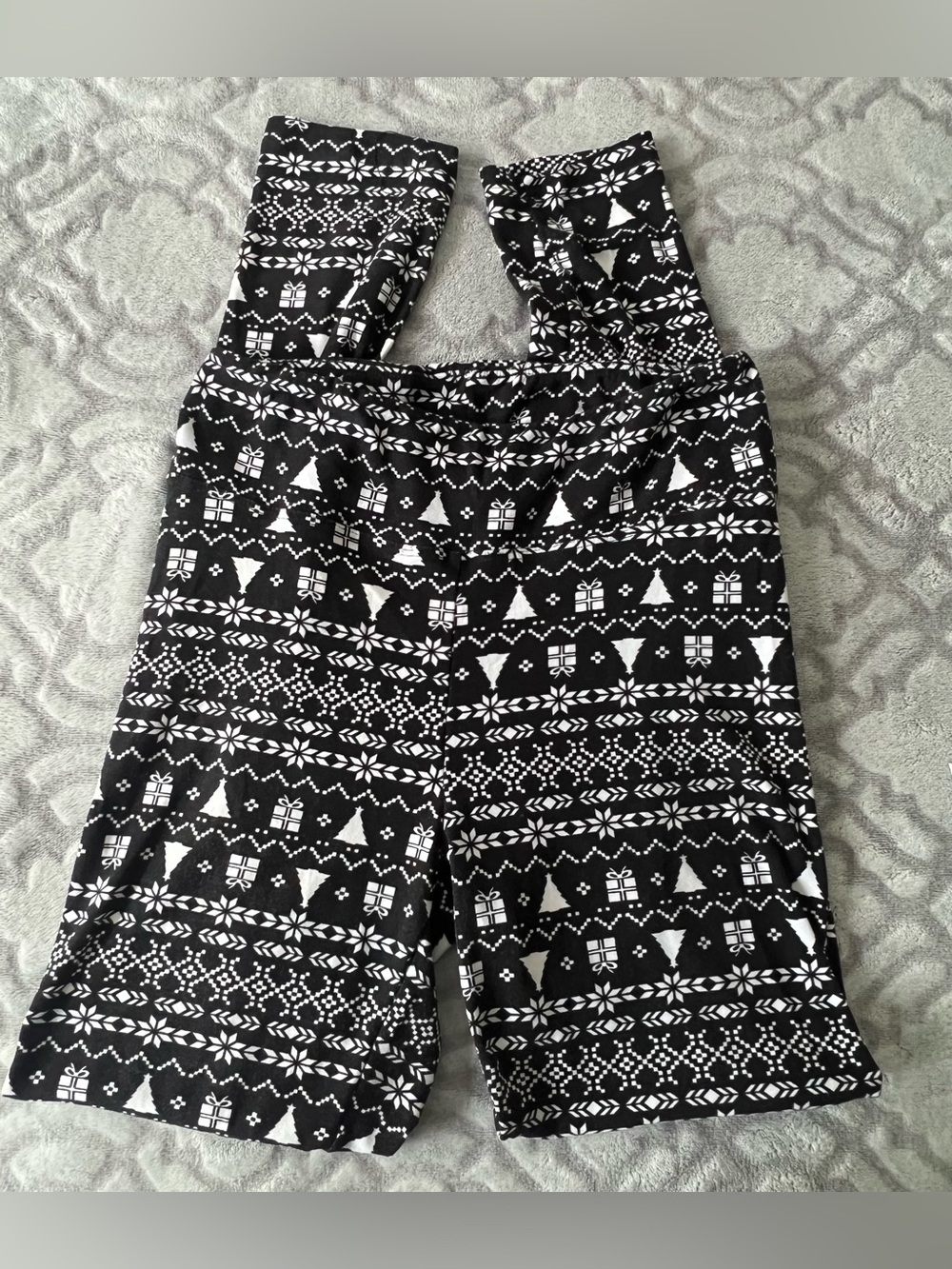 Derek Heart Women’s Medium Black White Christmas Fair Isle Leggings - Picture 5 of 5